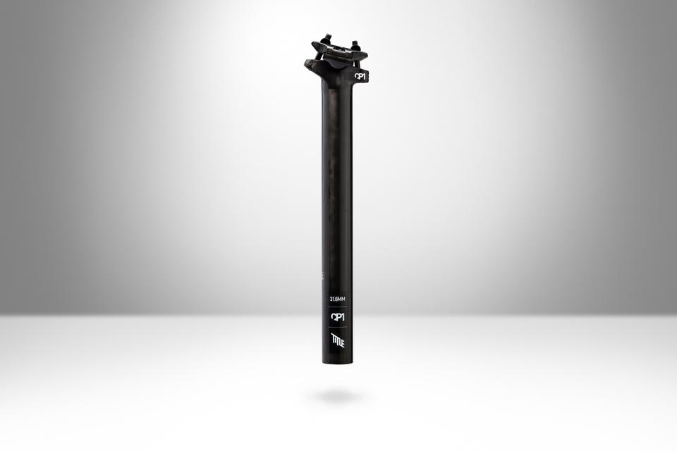 Подседельный штырь Title MTB CP1 - купить | Lama Bike Parts- Один из самых лёгких подседельных штырей на рынке! Почти вся конструкция, включая зажим, выполнена из карбона. Очень рекомендуется использовать с пастой для карбона. Производитель рекомендует использовать во всех гравити-дисциплинах. Характеристики: уникальный 3K метод поклейки карбона длина 300 мм 30.9 мм (163 гр) 31.6 мм (167 гр) нулевой оффсет